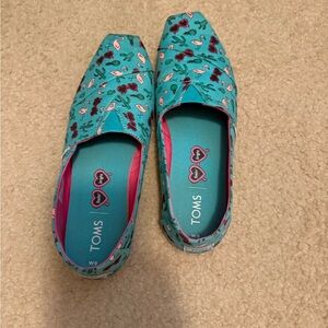 Toms Women's Vibrant Teal Patterned Flats